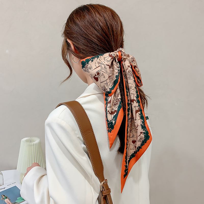 What color clothes look good with scarves, scarves, silk scarves, cashmere scarves, silk scarves, wool scarves